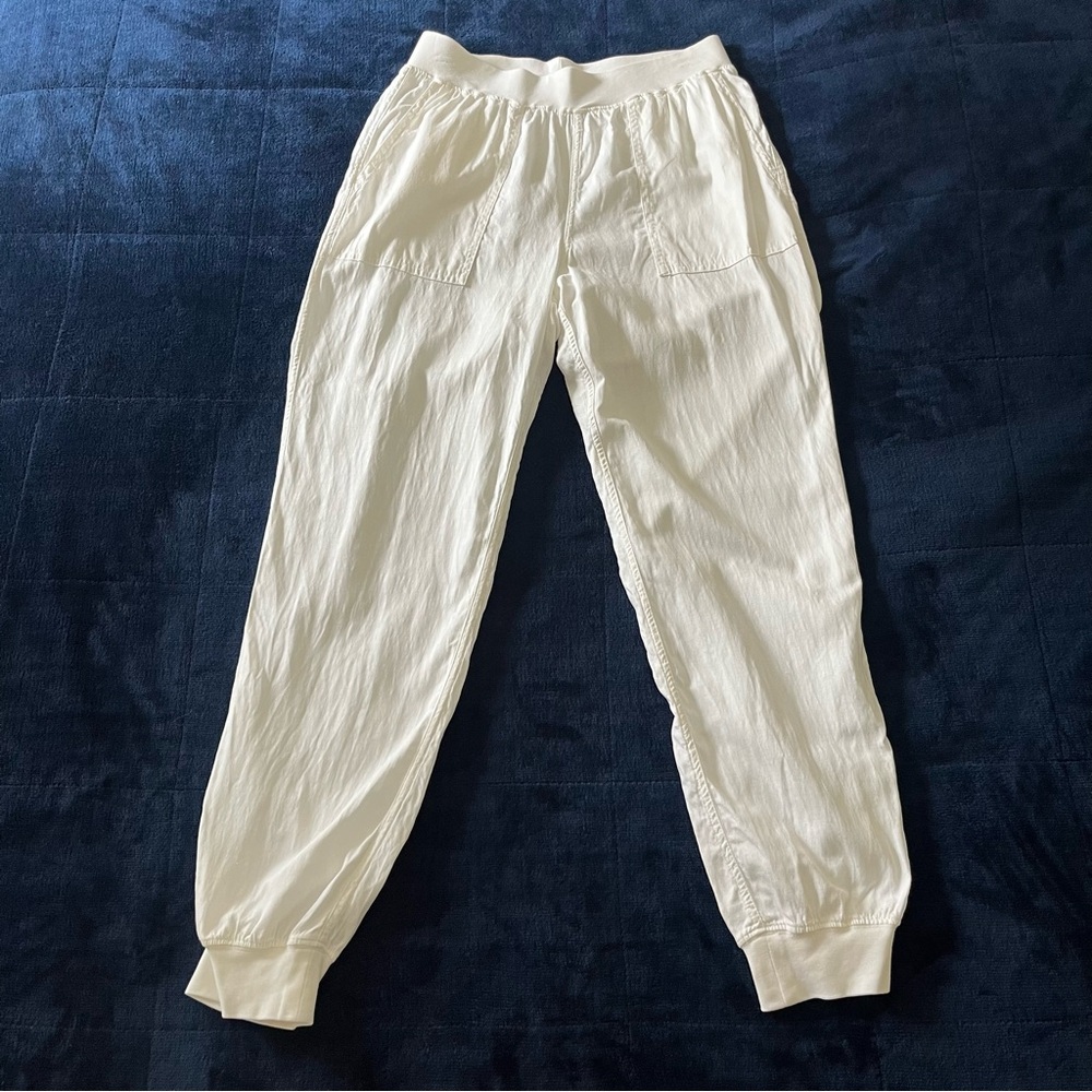 Faherty White Linen Joggers - Picture 6 of 14